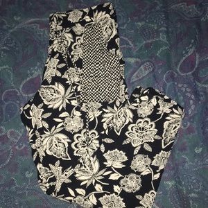 American Eagle Jogger-style pants